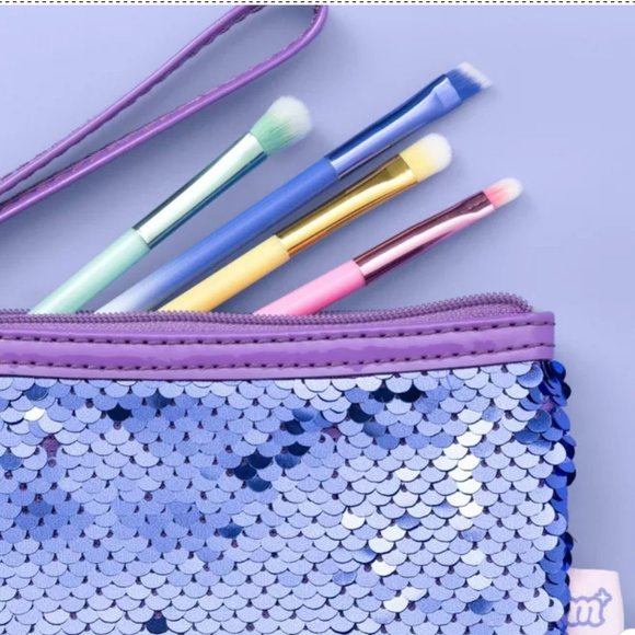 New More Than Magic Makeup Brush & Bag Set - Picture 5 of 5